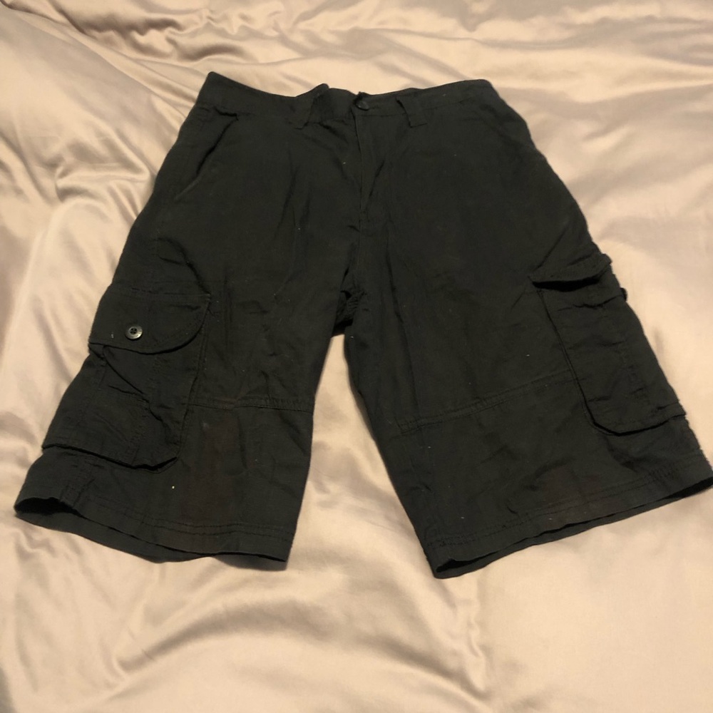 Men's Black Cargo Shorts with Multi-Pocket Utility